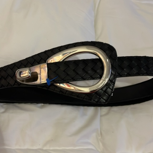 Black Adjustable Belt - Picture 3 of 5